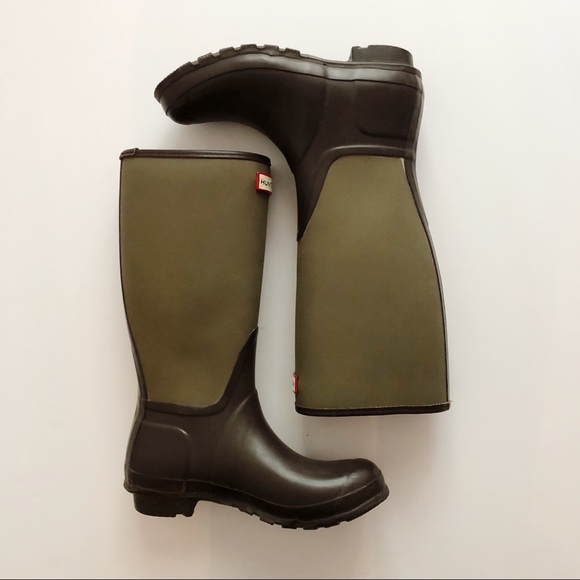 Hunter Shoes - Hunter Arlen Rain Boots Army Green/Brown. Size 7.
